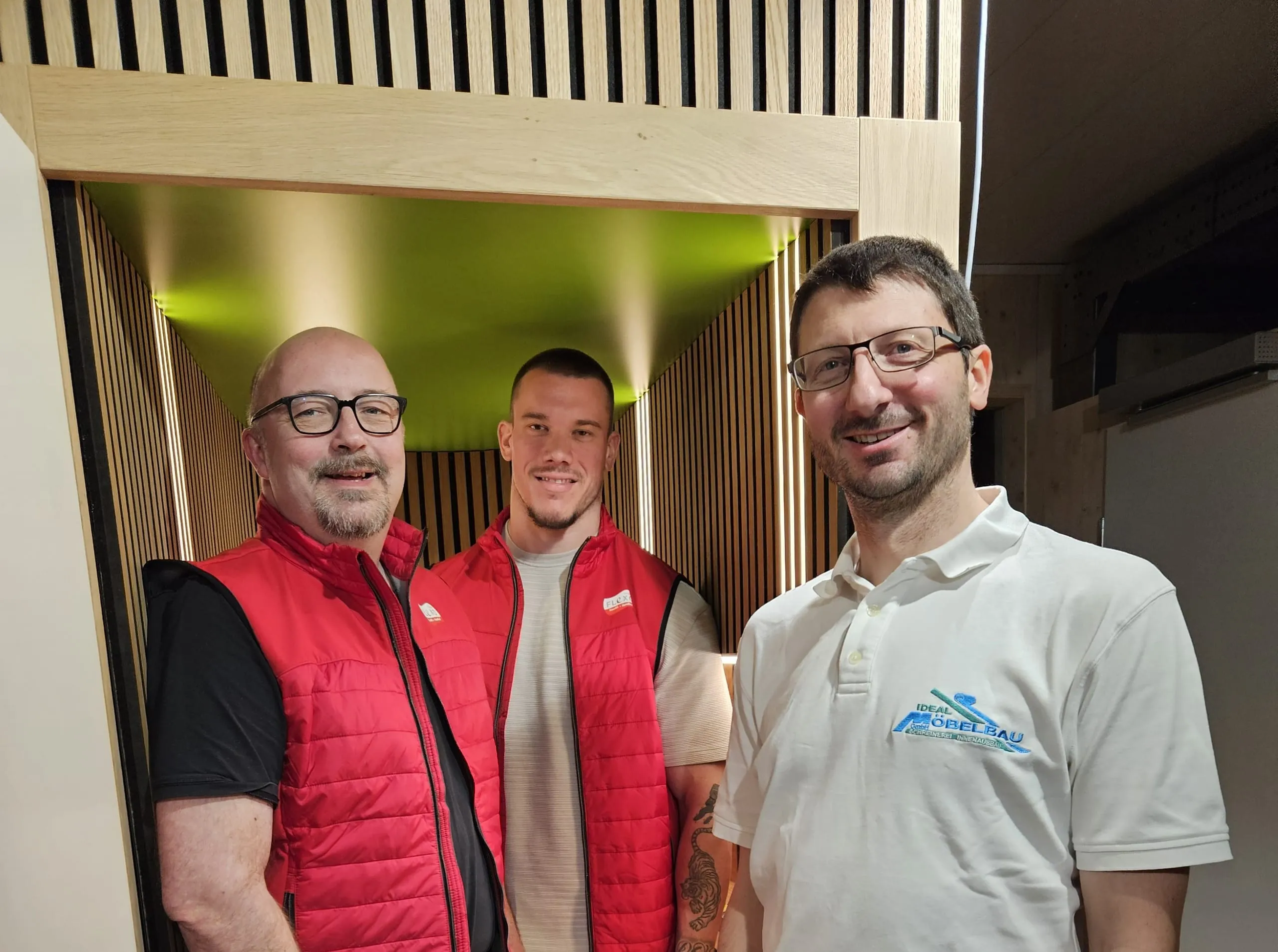 Dieser Hauslift braucht nur 0,8 Quadratmeter Platz