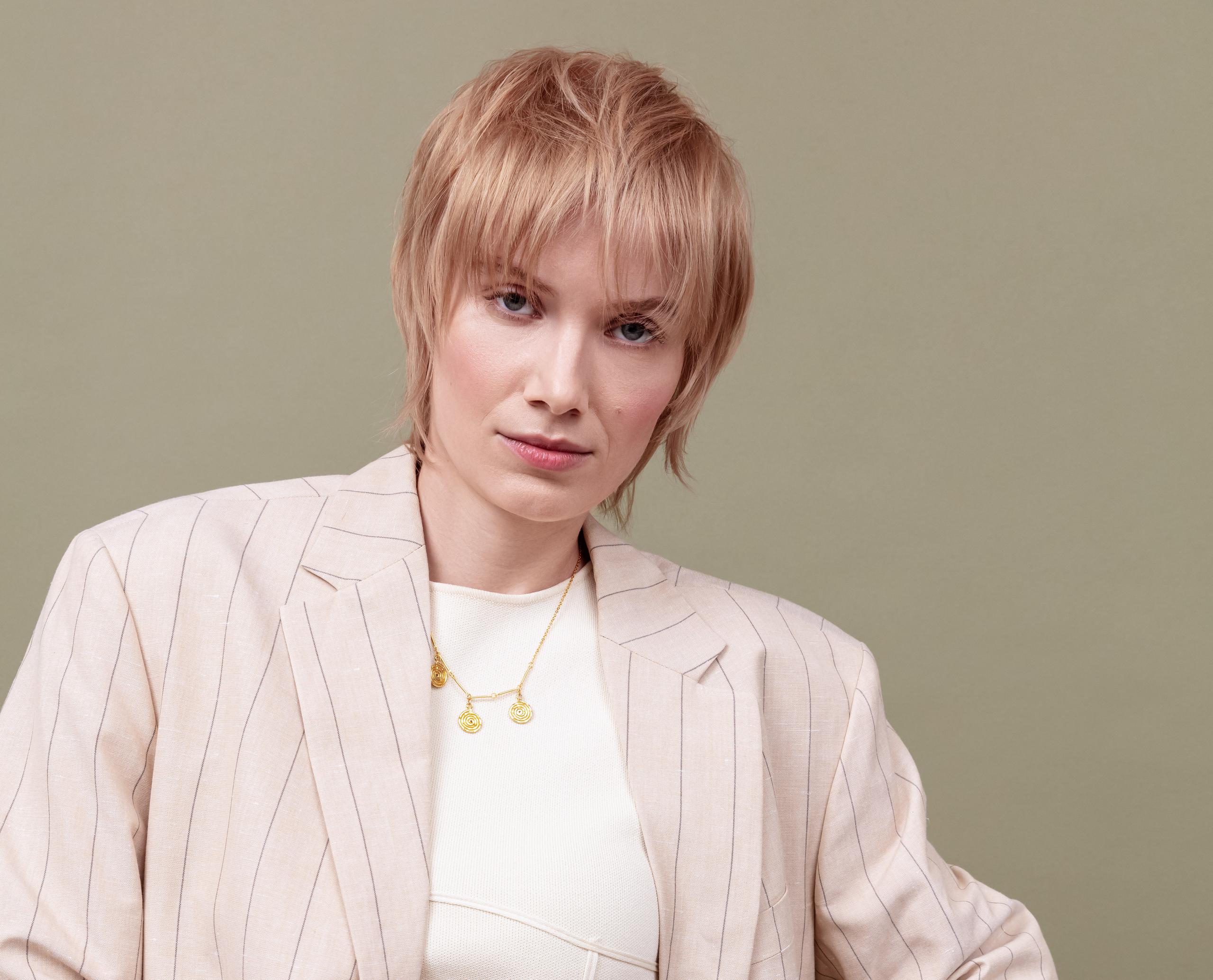 Frisurentrends für Frühling und Sommer 2026: Rosewood Muse