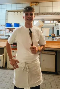 Jakob Berg in der Backstube