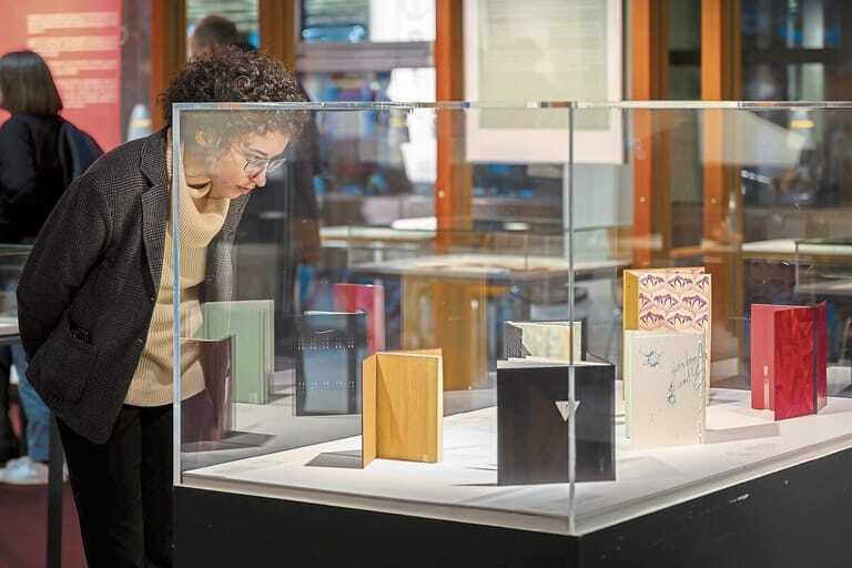 Wanderausstellung zur Einbandkunst