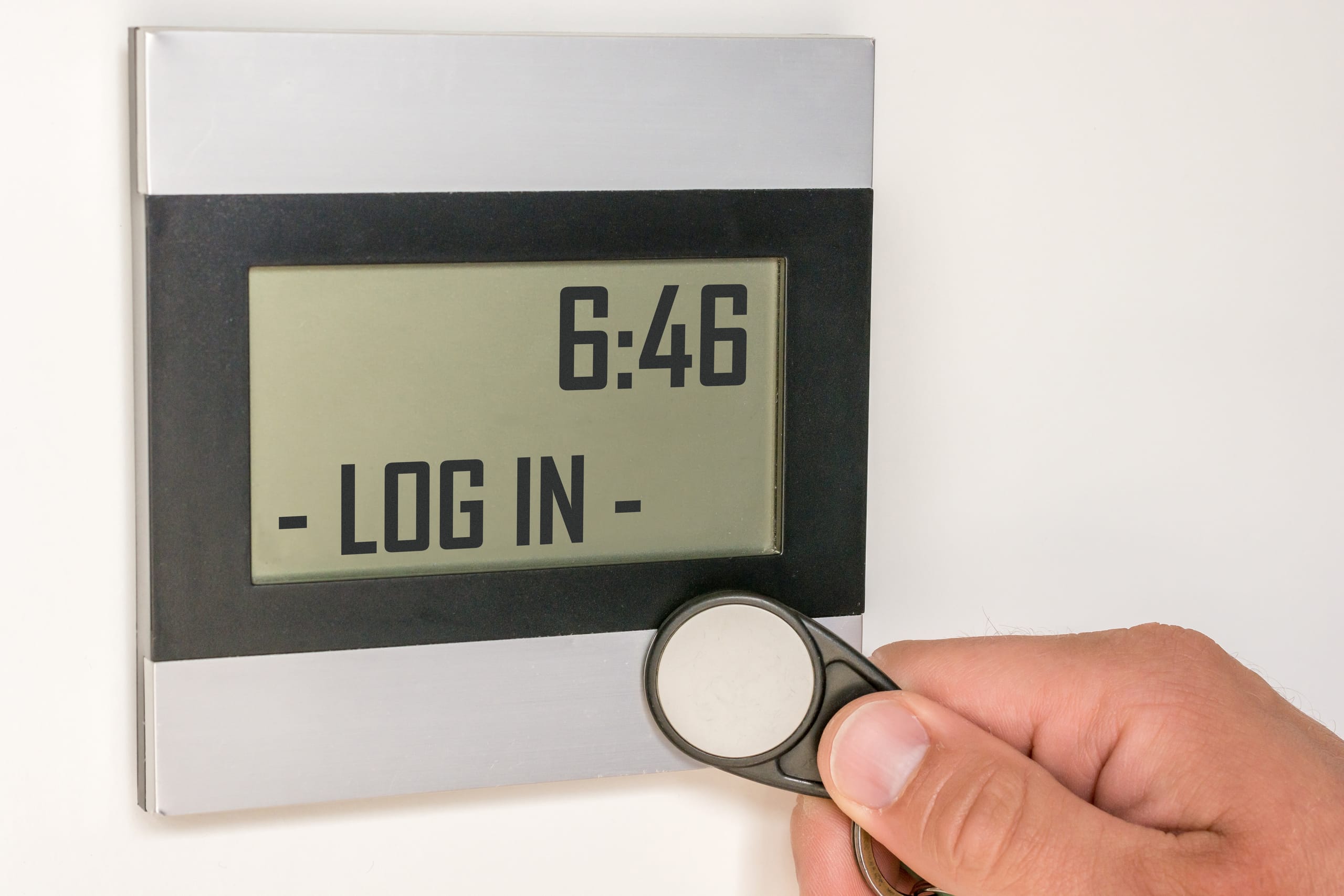 Arriving at work too early risks being fired