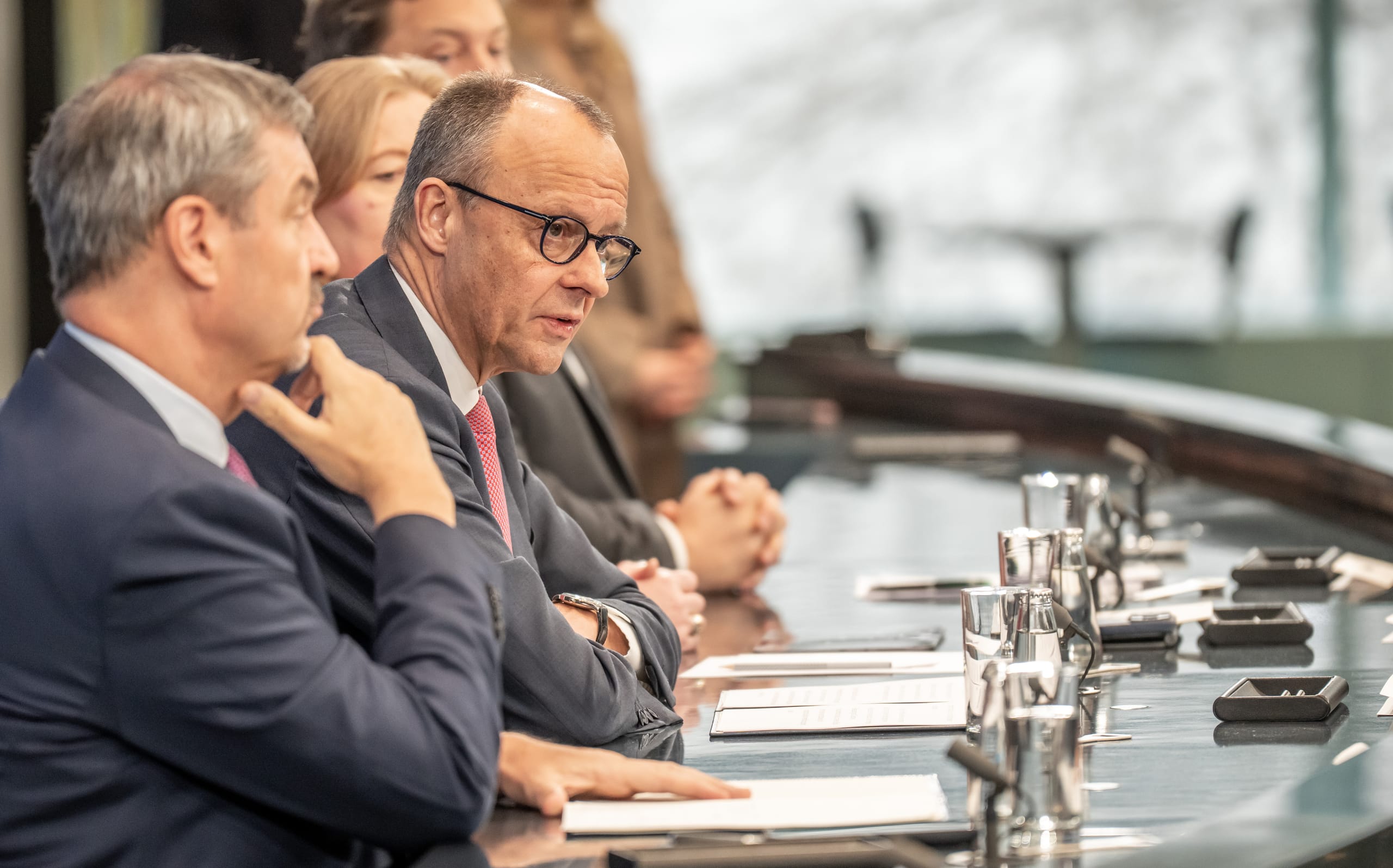 Fuel tax relief, 1,000-euro bonus: What the coalition is planning
