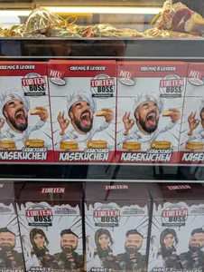 Backmischungen des Tortenboss in der Verkaufstheke