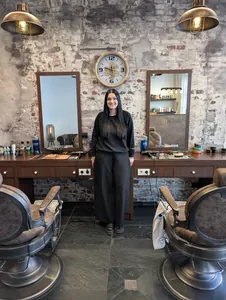 Vanessa Hermann in ihrem Salon