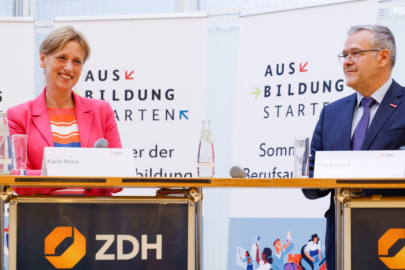 Bildungsministerin Prien: Duale Ausbildung hat große Zukunftschancen