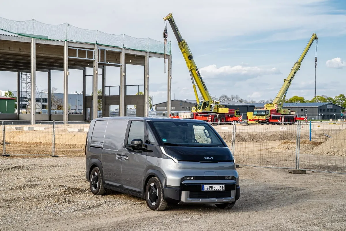 Kia PV5 Cargo: Was der neue E-Transporter im Alltag taugt