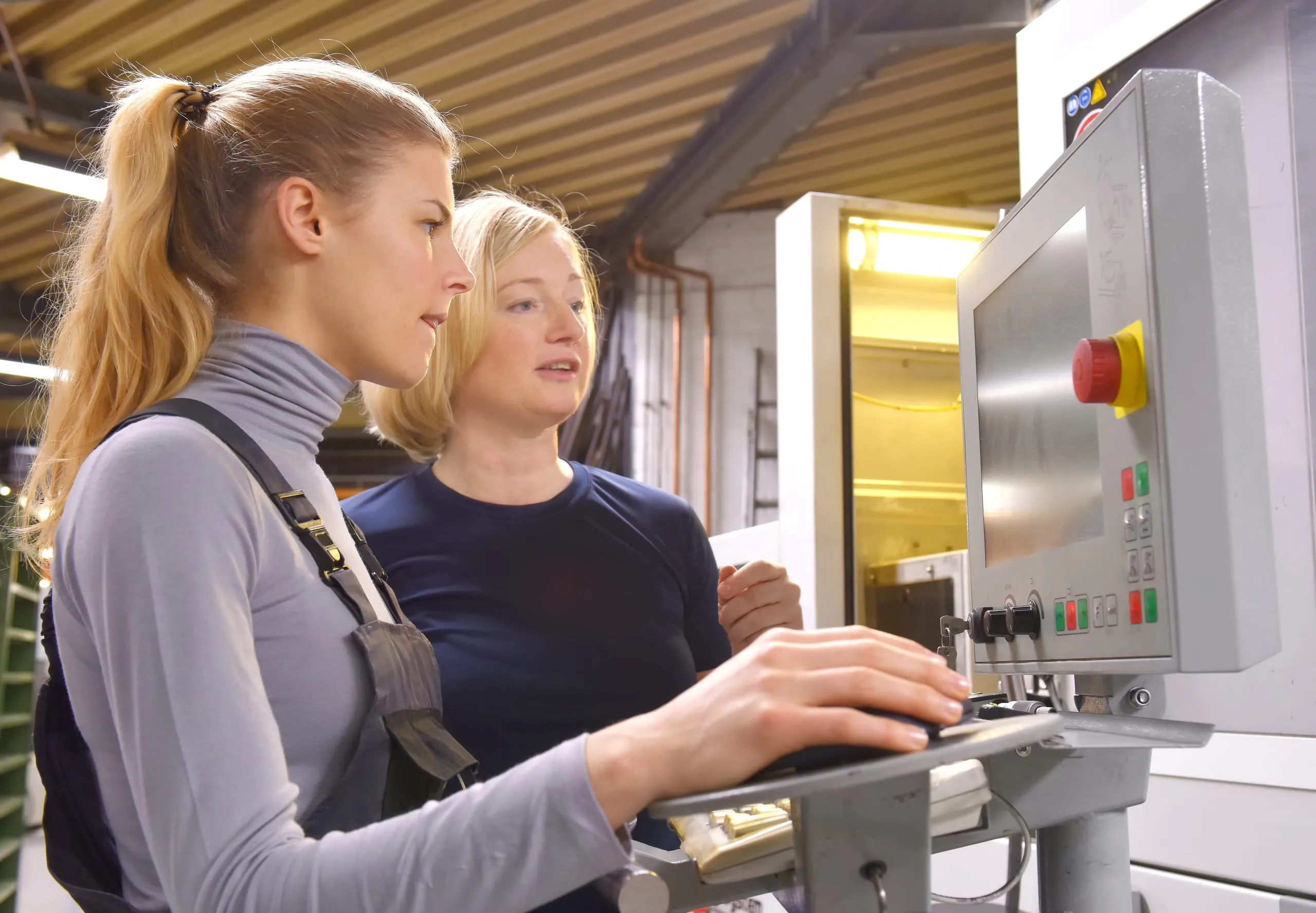 Azubis fair beurteilen: So funktioniert die offene Beobachtung