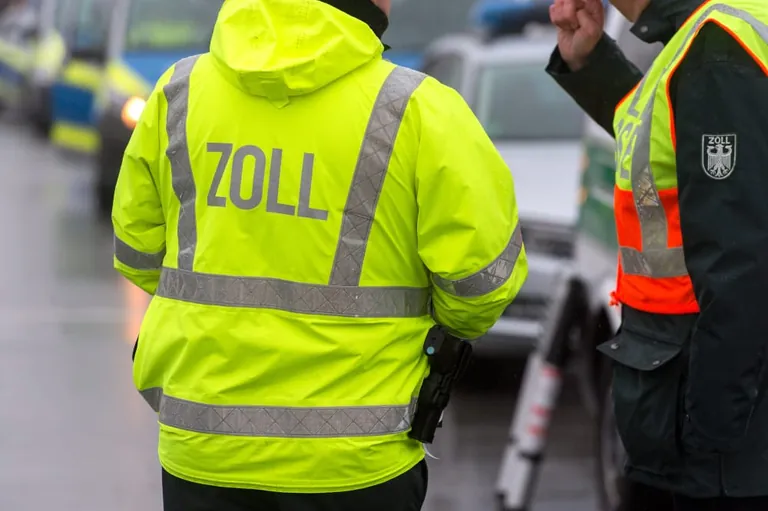 Finanzkontrolle Schwarzarbeit