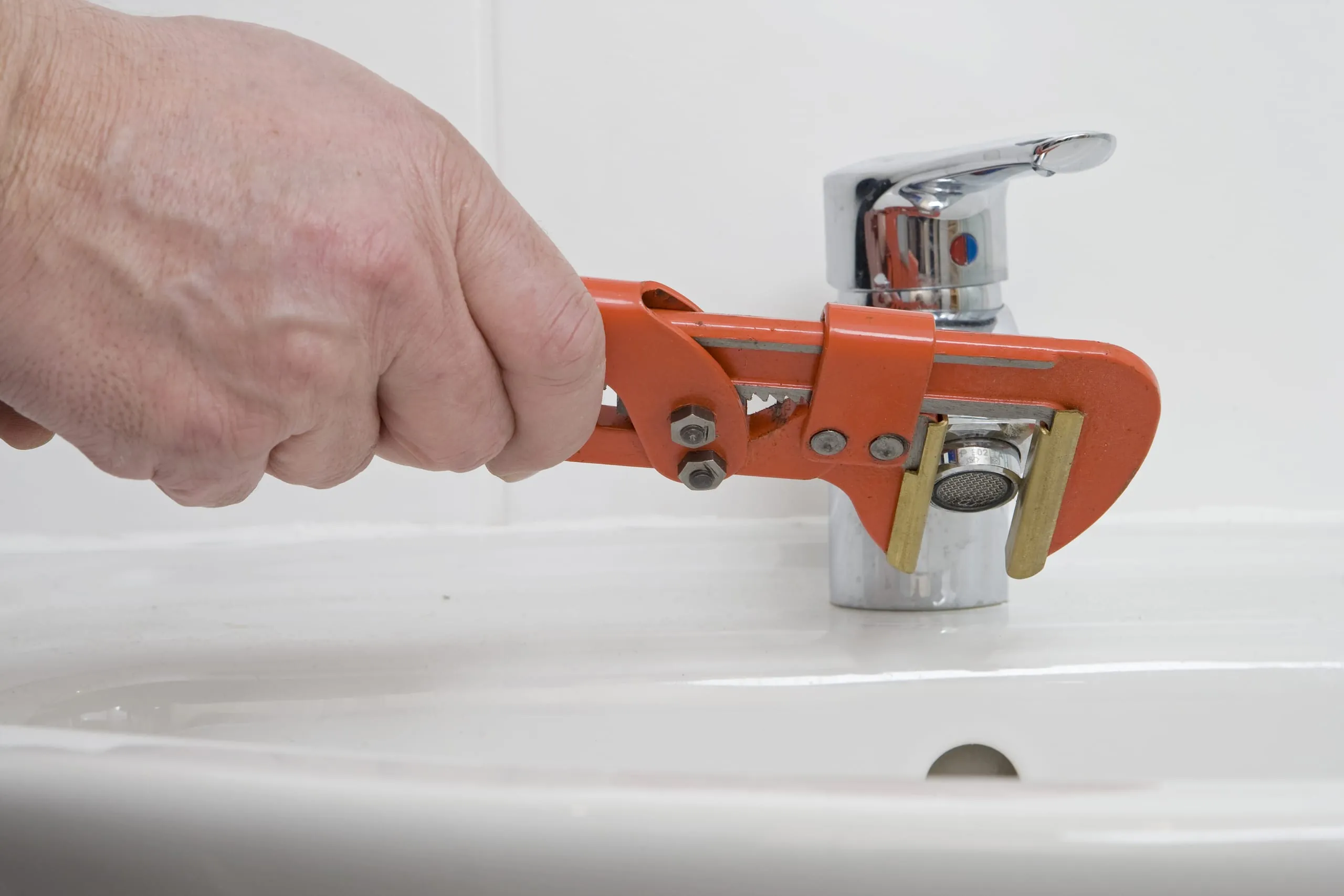 ZVSHK fordert: Staat soll vorangehen beim Wasser sparen