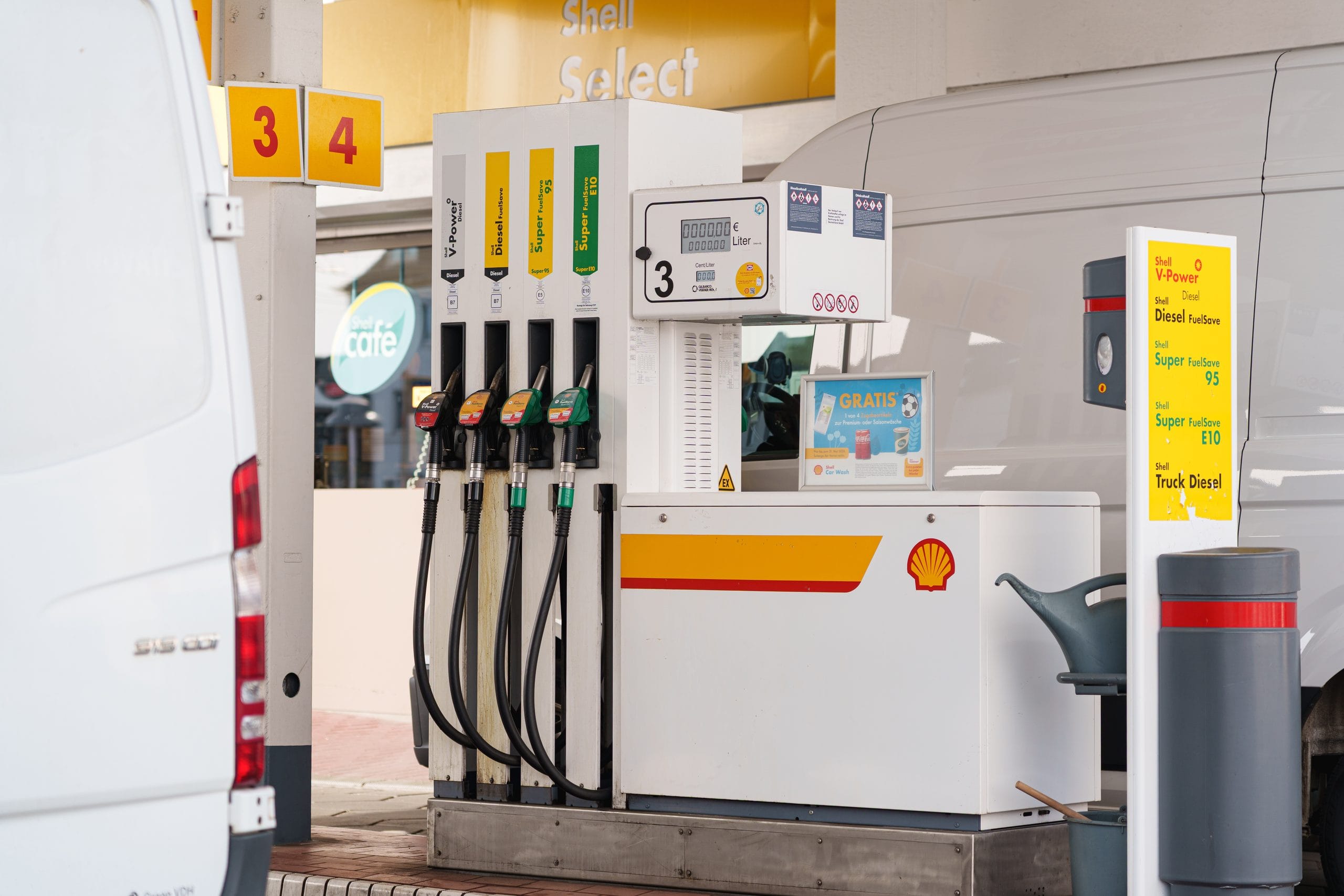 Ifo: Fuel discount only partially passed on so far